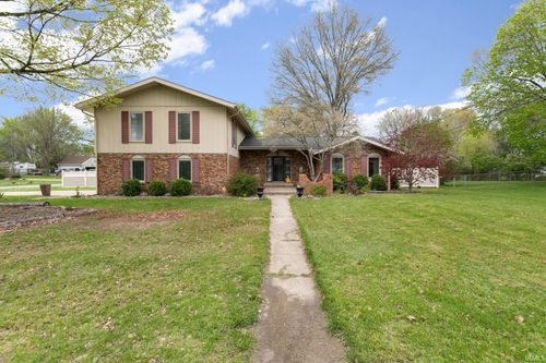 19273 Serene Dr, South Bend, IN, 46637-3551 | Card Image