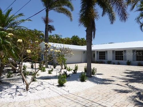 12055 4th St E, TREASURE ISLAND, FL, 33706-4427 | Card Image
