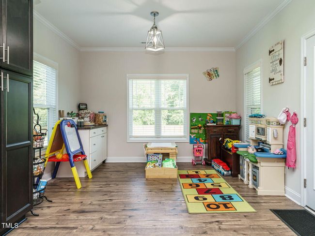 011-1280x960-breakfast-nook | Image 11