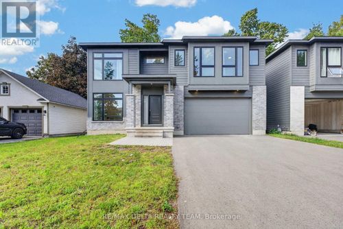 45 St Claire Avenue, House with 6 bedrooms, 4 bathrooms and 8 parking in Ottawa ON | Card Image