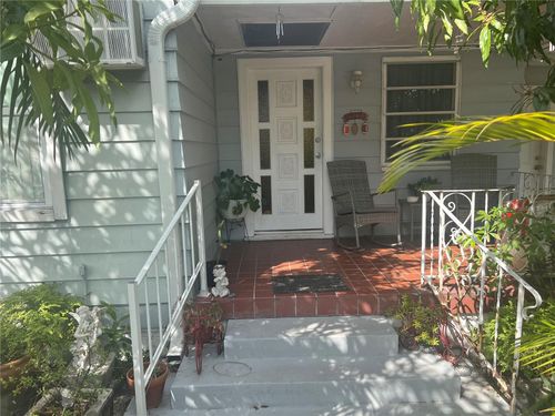 2917 W Pine Street, TAMPA, FL, 33607 | Card Image