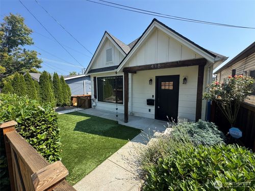 418 20th Ave, Seattle, WA, 98122-5815 | Card Image