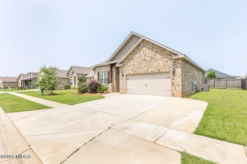 107 Agriculture Ln, Perry, GA, 31069-9830 | Card Image