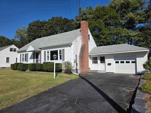 15 Laurel St, Brattleboro, VT, 05301-6112 | Card Image