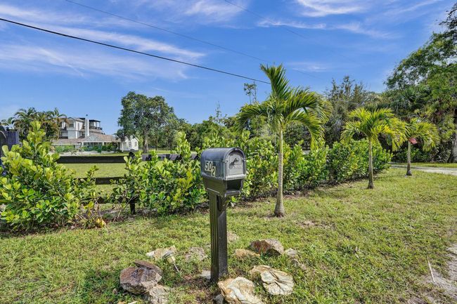 502 Rambling Drive Cir, House other with 5 bedrooms, 3 bathrooms and null parking in Wellington FL | Image 90
