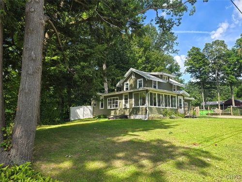7555 E Lake St, Blossvale, NY, 13308-2936 | Card Image