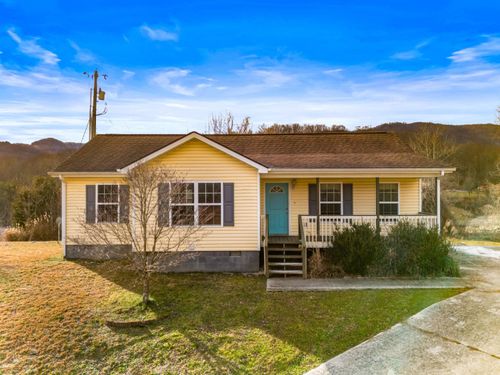 140 Hickory Ln, Middlesboro, KY, 40965-2460 | Card Image