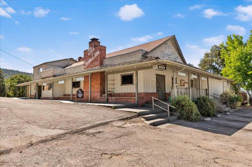 42155 Highway 41, Oakhurst, CA, 93644 | Card Image