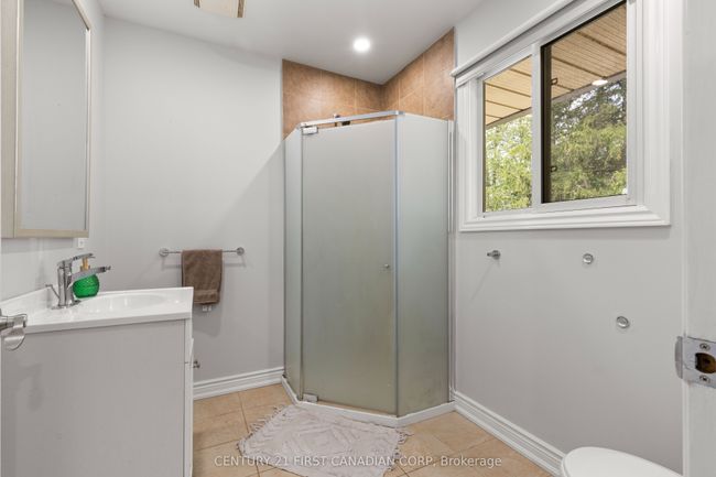 5270 Trafalgar St, House other with 5 bedrooms, 3 bathrooms and 6 parking in Dorchester ON | Image 16