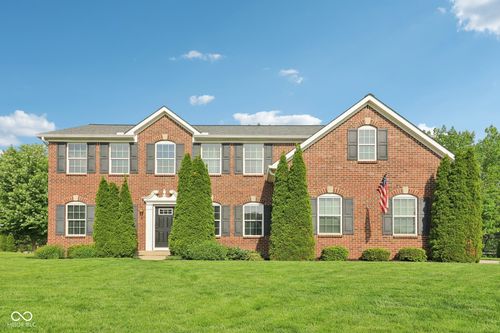 3267 Cimmaron Ash Ct, Zionsville, IN, 46077-4438 | Card Image
