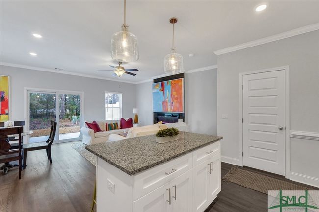 Photo is of another unit and does not represent the design selections in all units. | Image 8