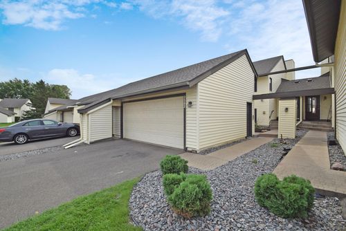 3502 Brookdale Dr N, Brooklyn Park, MN, 55443-2871 | Card Image