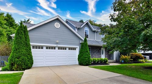 9445 Airlane Dr, Macedonia, OH, 44056-1362 | Card Image