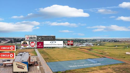 45 3rd St Se, Watford City, ND, 58854 | Card Image