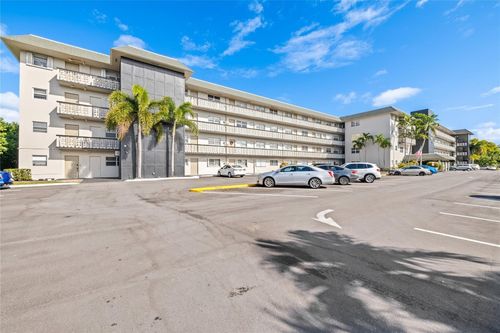 403-941 Crystal Lake Dr, Deerfield Beach, FL, 33064-1970 | Card Image