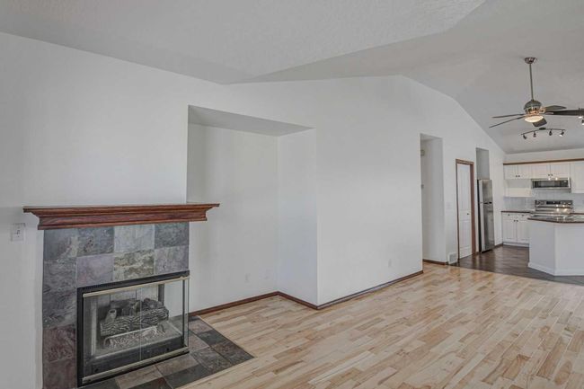 101 Shawbrooke Green Sw, House other with 2 bedrooms, 2 bathrooms and 4 parking in Calgary AB | Image 8