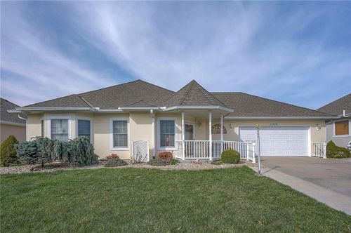 11406 Trevor Dr, Peculiar, MO, 64078-9315 | Card Image