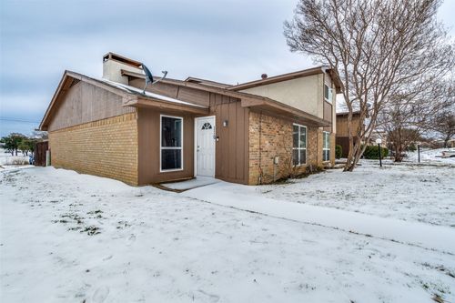 apt-110-1402 S Carrier Pkwy, Grand Prairie, TX, 75051-2864 | Card Image