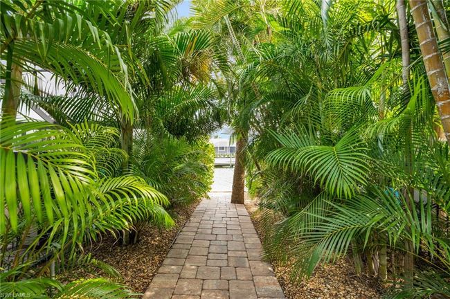 11 Sunview Blvd, House other with 3 bedrooms, 3 bathrooms and 1 parking in FORT MYERS BEACH FL | Image 36