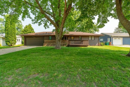 1510 Plainview Ln, Albert Lea, MN, 56007-1835 | Card Image