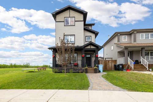 129 Rumpel Pl, Fort Mcmurray, AB, T9J1H8 | Card Image