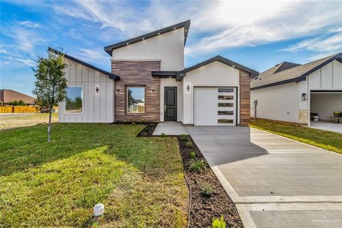 2412 E Sabinal Ave, Hidalgo, TX, 78557-0456 | Card Image