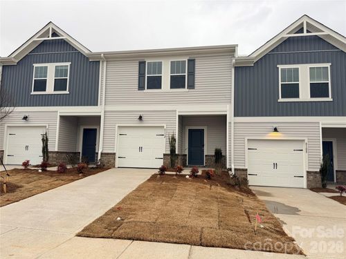 8112 Hidden Springs Trl, Charlotte, NC, 28216 | Card Image