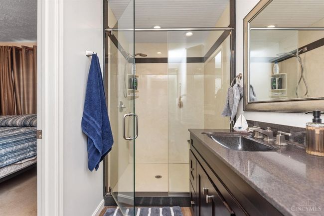 Primary En-suite | Image 26
