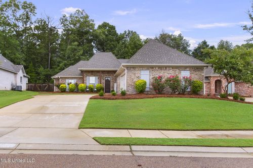 813 Bryce St, Brandon, MS, 39047-0401 | Card Image