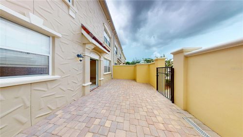 2298 Bella Vista Dr, DAVENPORT, FL, 33897-3671 | Card Image