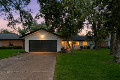 11214 Montverde Ln, Houston, TX, 77099-4629 | Card Image