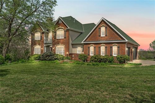 1548 N 800th Rd, Baldwin City, KS, 66006-7328 | Card Image