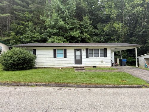 212 Mcclure Cir, Morehead, KY, 40351-1154 | Card Image