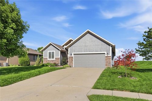 17743 S Laverty St, Olathe, KS, 66062-4528 | Card Image