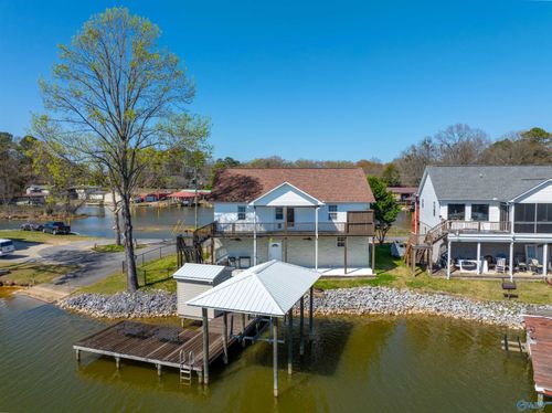 109 Camden Cove Ln, Gadsden, AL, 35903-3681 | Card Image