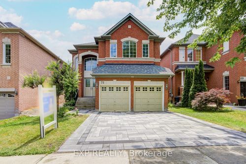 71 Futura Ave, Richmond Hill, ON, L4S1S8 | Card Image