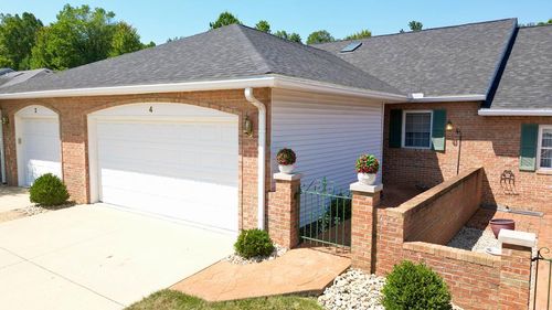 4 John St, Chillicothe, OH, 45601-1181 | Card Image