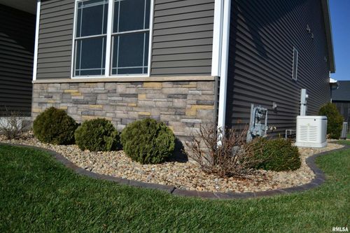 4605 Bellevue Dr, Springfield, IL, 62711-7445 | Card Image