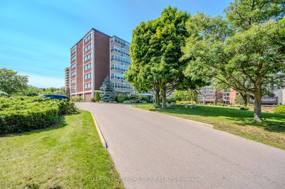 505 - 45 Westmount Rd N, Condo with 1 bedrooms, 1 bathrooms and 1 parking in Waterloo ON | Image 2