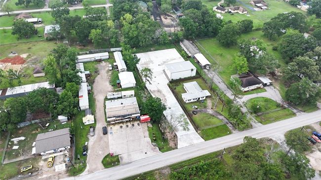 22316 E Martin Dr, House other with 4 bedrooms, 2 bathrooms and null parking in Porter TX | Image 5
