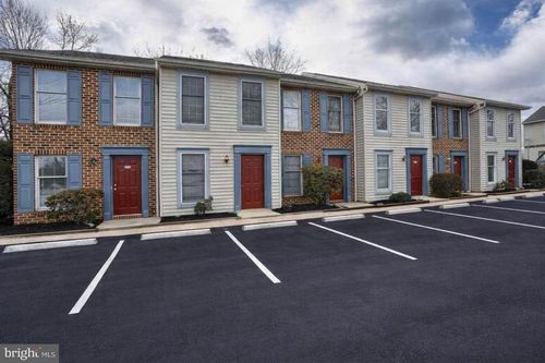 221 N Duke St, HUMMELSTOWN, PA, 17036-1019 | Card Image