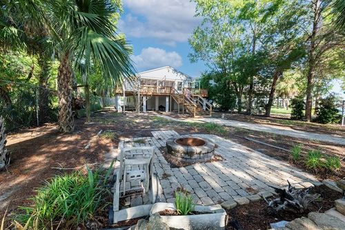 145 Se 904th Ave, Suwannee, FL, 32692 | Card Image