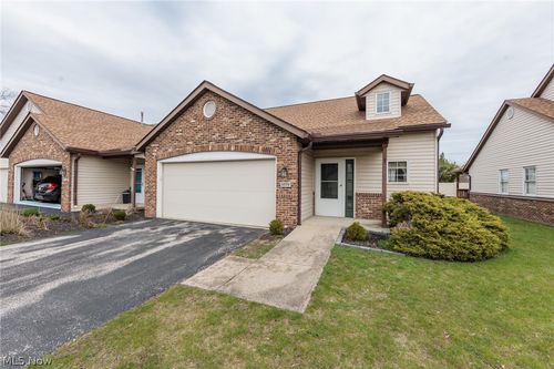 5779 Gateway Lane, Brook Park, OH, 44142 | Card Image