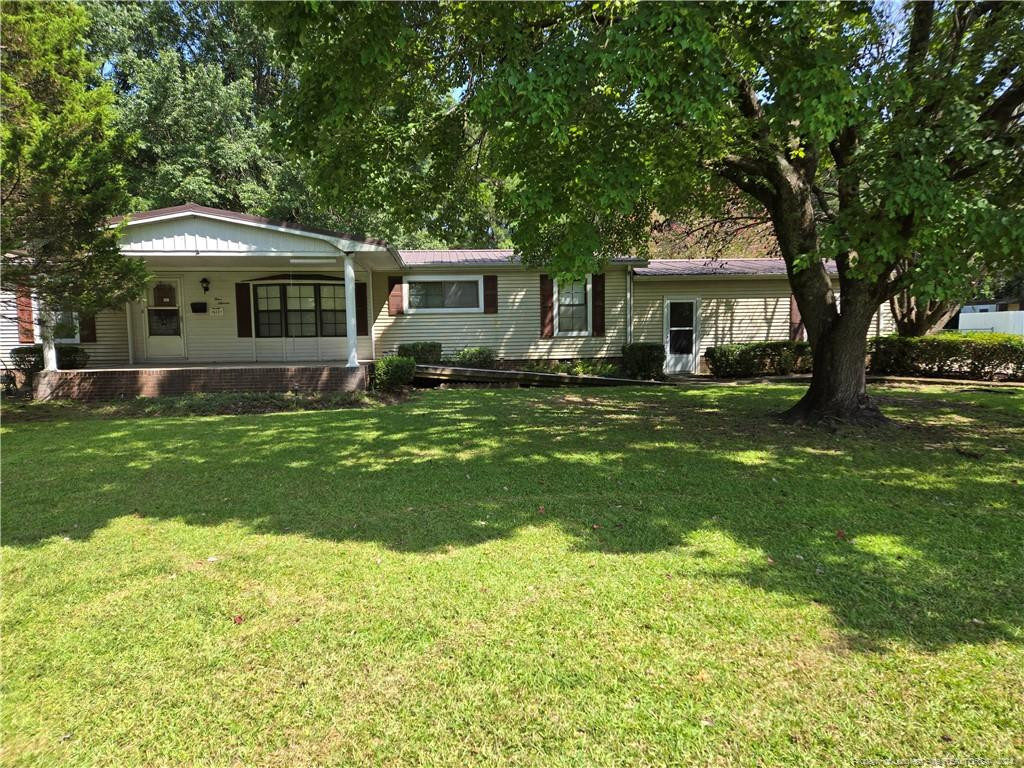 Windemere Dr, Fayetteville, NC 28314