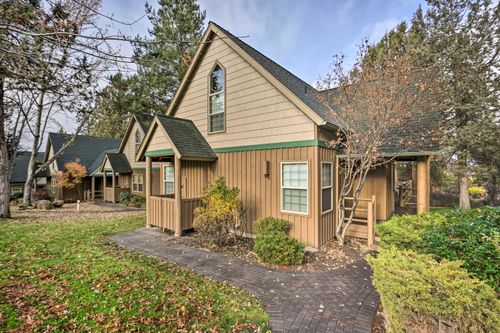 4667 Marsh Hawk Dr, Klamath Falls, OR, 97601-8650 | Card Image