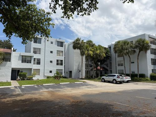 404-9470 Live Oak Pl, Davie, FL, 33324-4769 | Card Image
