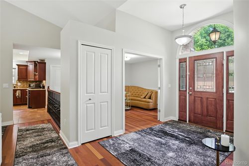 55937 Fallbrooke Dr, Macomb, MI, 48042-1847 | Card Image