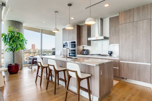 apt-2304-3130 N Harwood St, Dallas, TX, 75201-1139 | Card Image