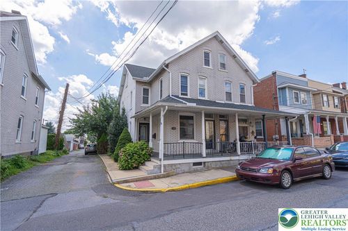 128 N 4th St, Emmaus, PA, 18049-2731 | Card Image