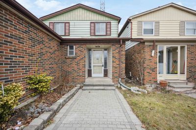 170 Glen Springs Dr, House other with 3 bedrooms, 2 bathrooms and 2 parking in Scarborough ON | Image 2